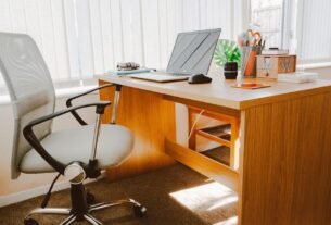 How to Declutter Your Office Space